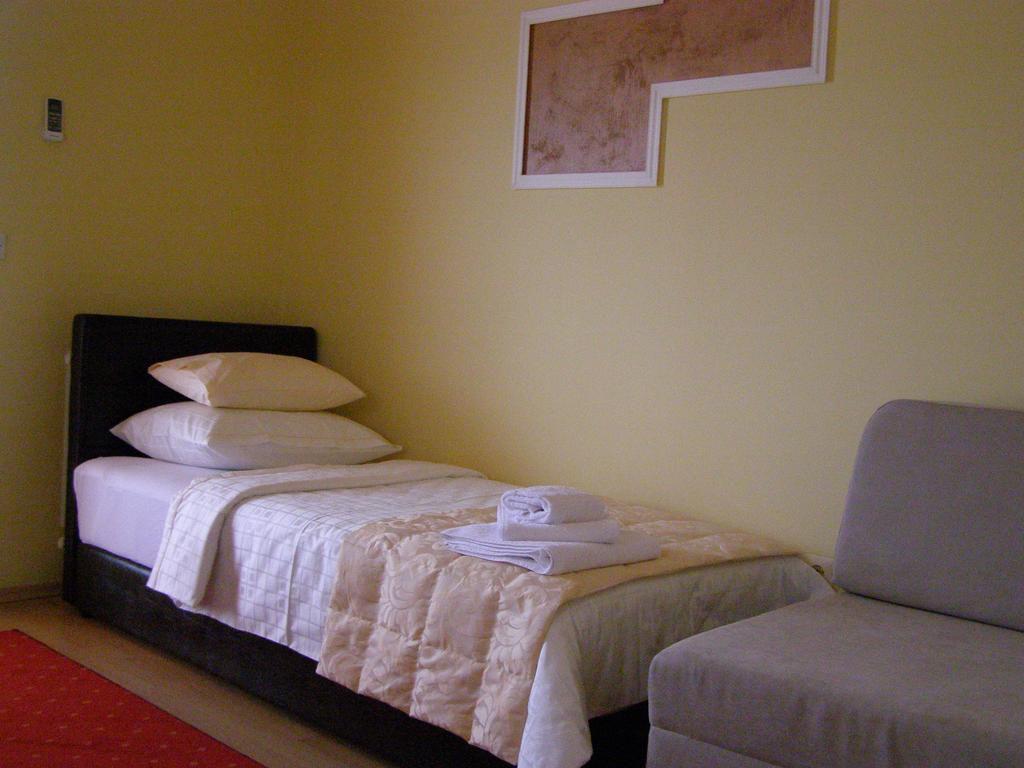 Hotel Arizona Sarajevo Lukavica 外观 照片