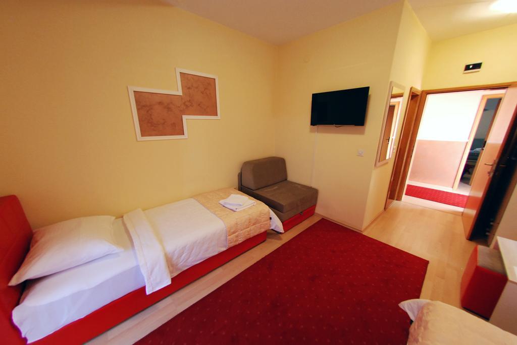 Hotel Arizona Sarajevo Lukavica 外观 照片