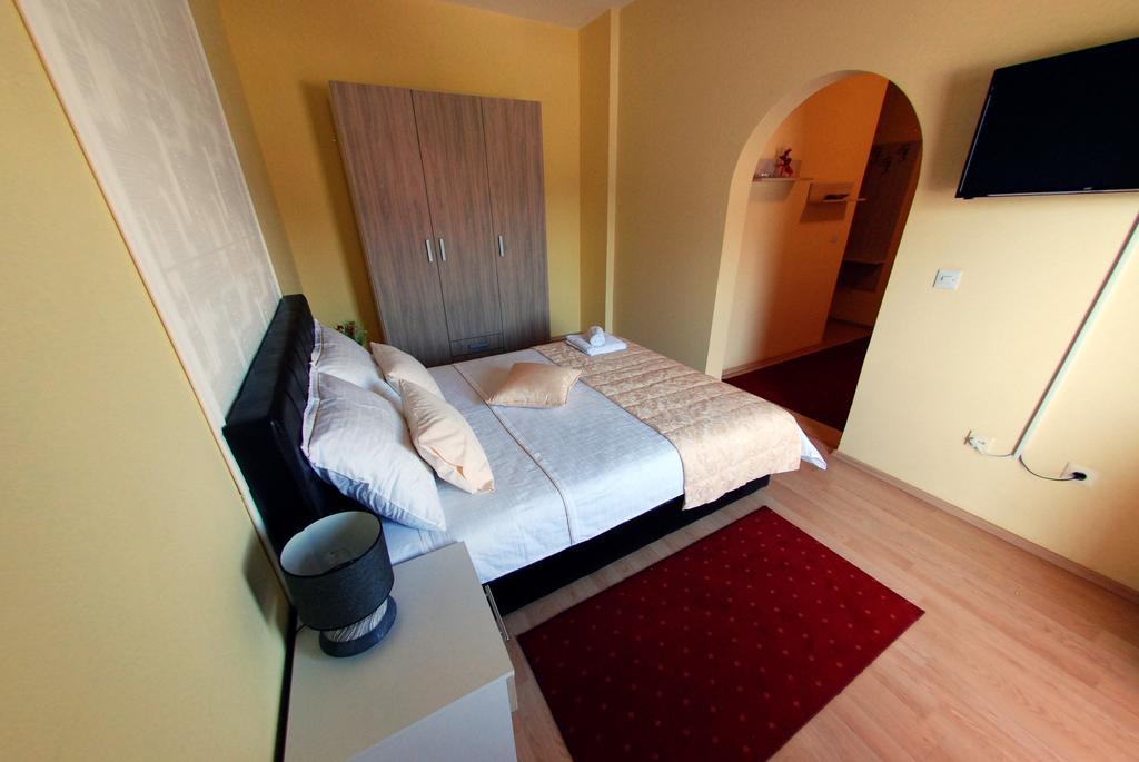Hotel Arizona Sarajevo Lukavica 外观 照片