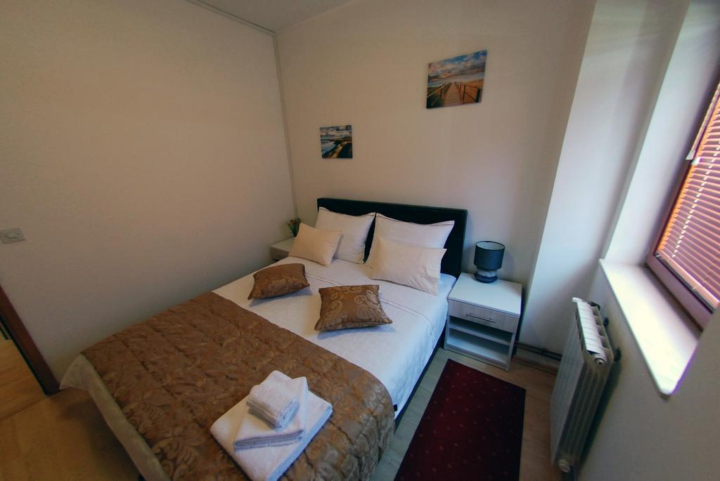 Hotel Arizona Sarajevo Lukavica 外观 照片