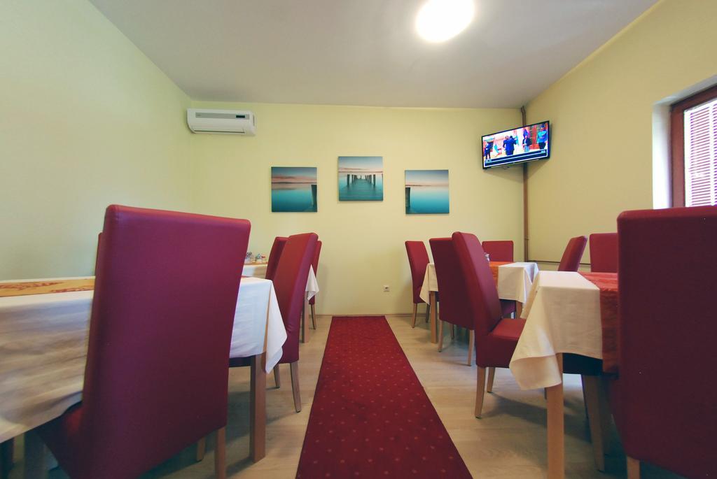Hotel Arizona Sarajevo Lukavica 外观 照片