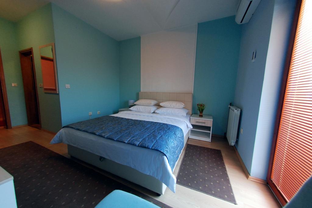 Hotel Arizona Sarajevo Lukavica 外观 照片