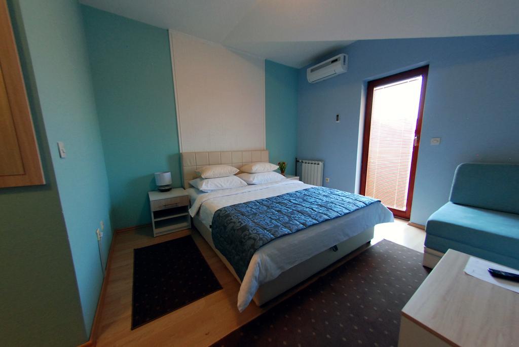 Hotel Arizona Sarajevo Lukavica 外观 照片