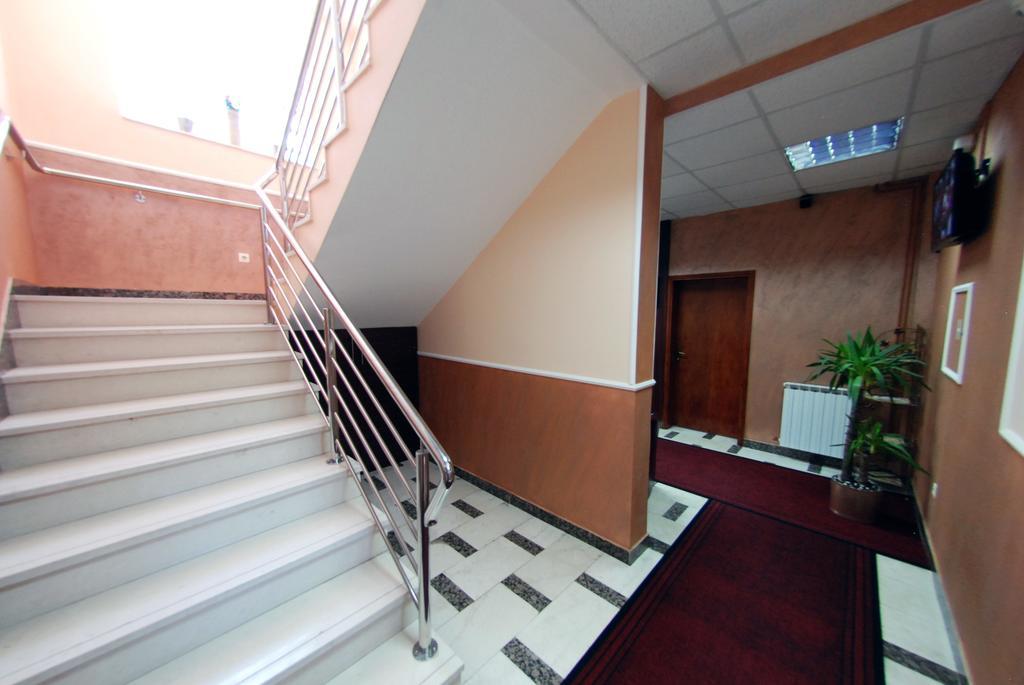 Hotel Arizona Sarajevo Lukavica 外观 照片